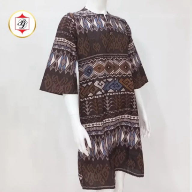 Batik Bali Lestari Kemeja Katun Lengan Panjang Sarimbit Coklat Tua dan Midi Dress Batik Bali Lestari